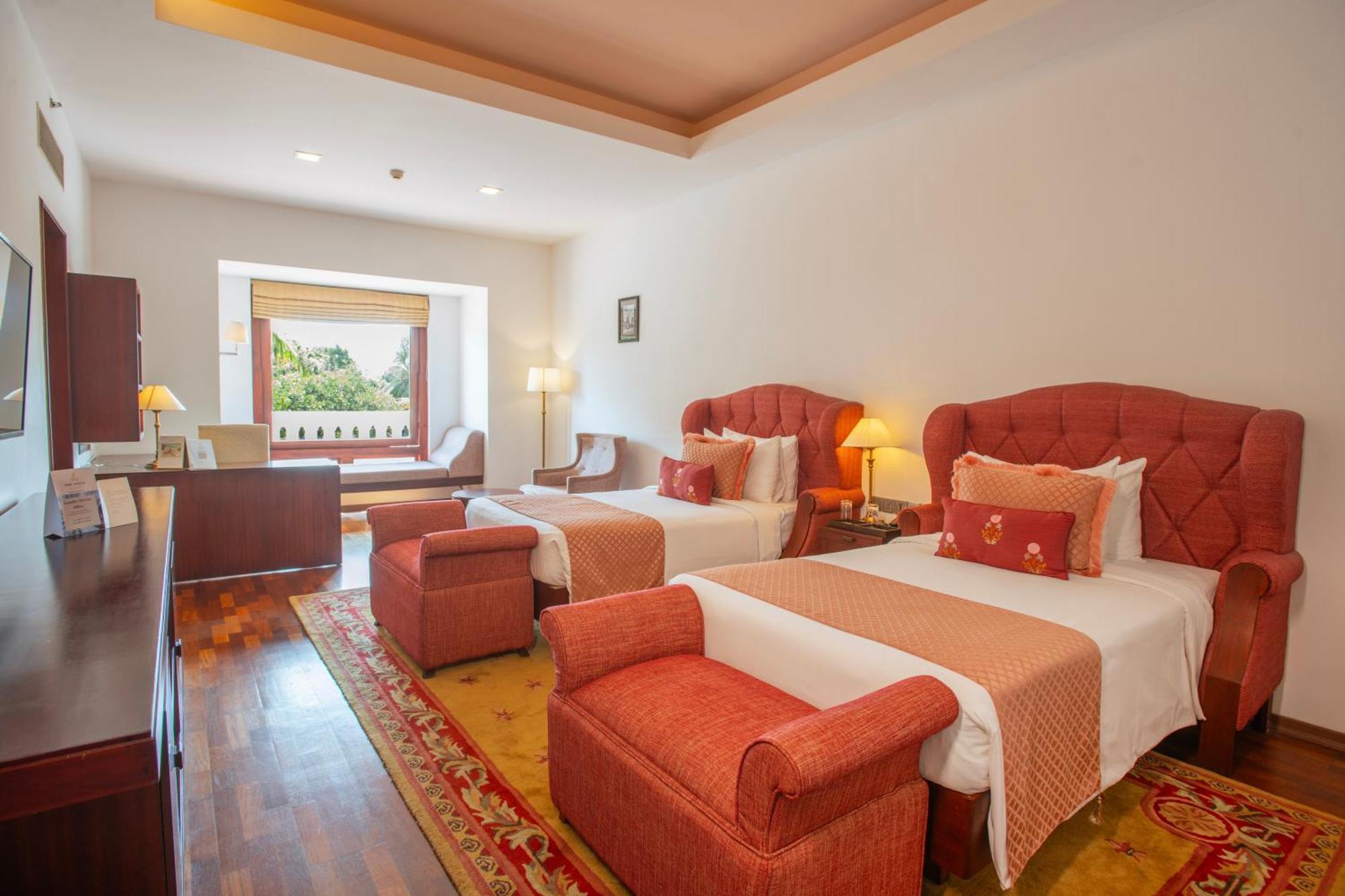 The Leela Ashtamudi, A Raviz Hotel Kollam Buitenkant foto A room at The Imperial